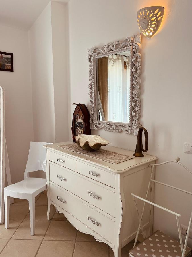 Villa A Golfo Aranci Con Vista Su Tavolara Marinella  Extérieur photo